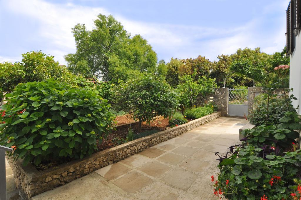 Apartment Lavanda Nova Ražanj エクステリア 写真