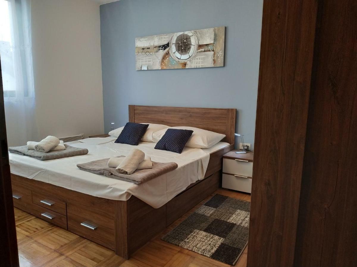 Apartment Lavanda Nova Ražanj エクステリア 写真
