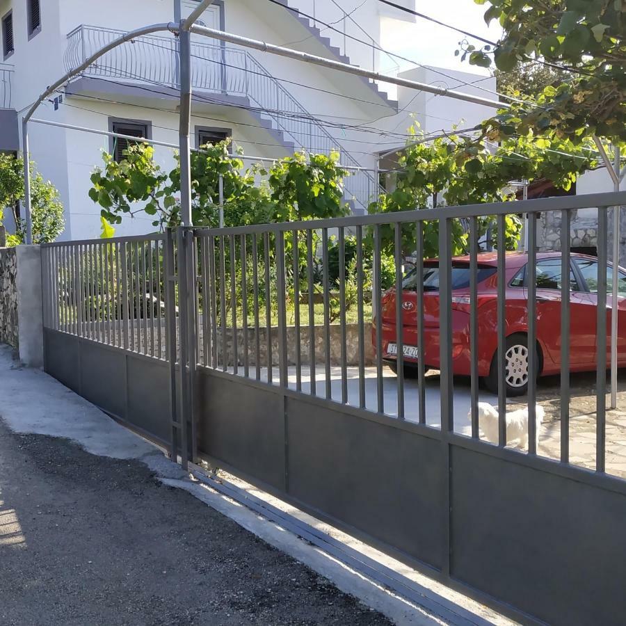 Apartment Lavanda Nova Ražanj エクステリア 写真